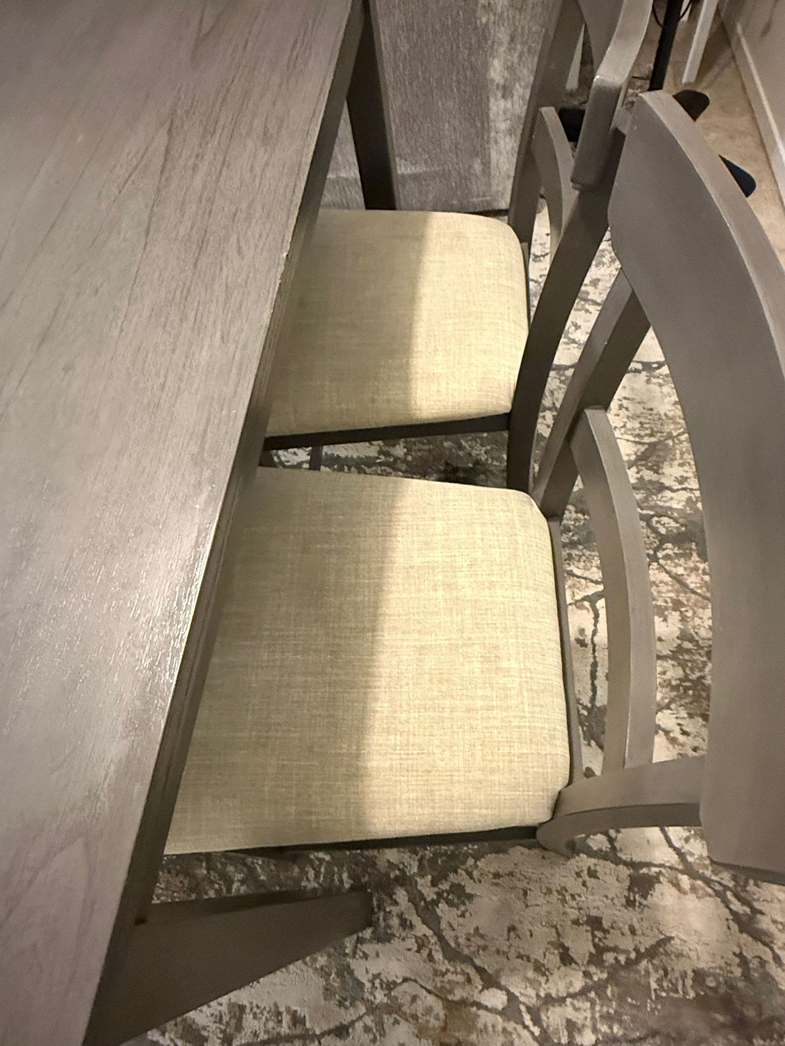 Dinning Table With 4 Chairs