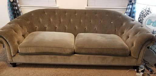 I have sofa and loveseat for sale ,I’m asking for 500 $ or best offer. Thank you