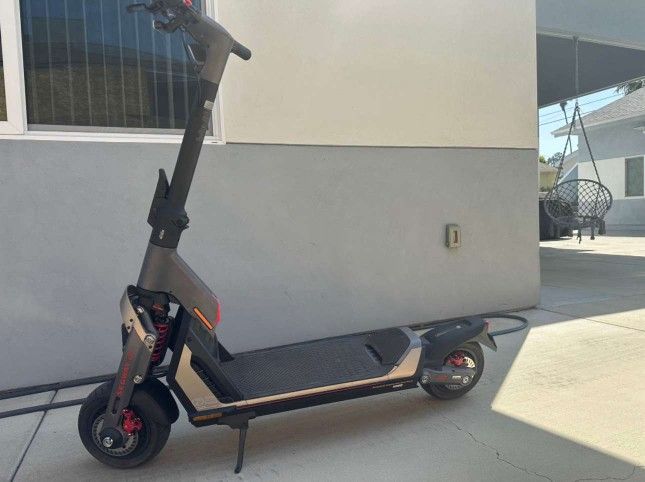 Segway-GT2-Super-Scooter