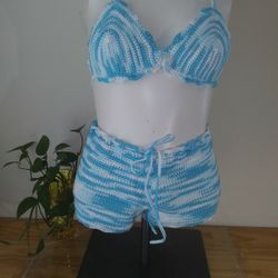 ***NEW*** LisaG7 CROCHETED CROP TOP & SHORTS SET CT144.   sz XS