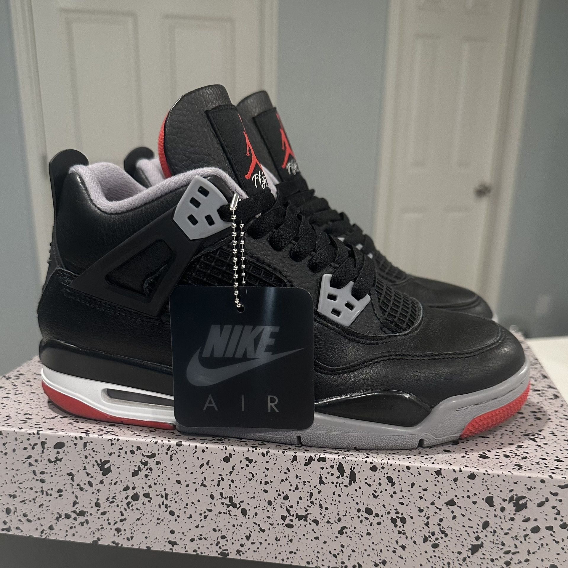 Jordan 4 Bred