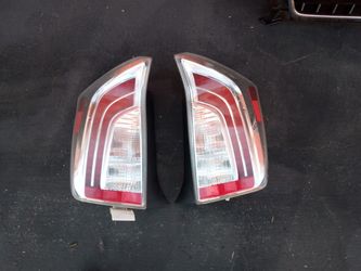 2011-2014 Toyota Prius Hybrid Tail Lights Led Lights Oem.