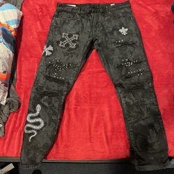 Jeans with Rhinestones 