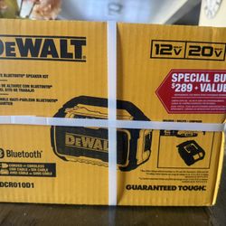 Dewalt Speaker With Battery And Charger 