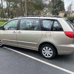 2006 Toyota Sienna CE