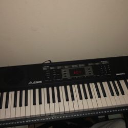 300 Rhythm Piano