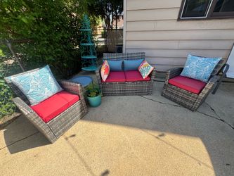 Outdoor furniture with pillows