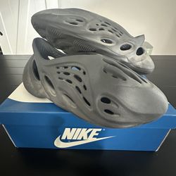 Yeezy Foam Runner "Onyx"