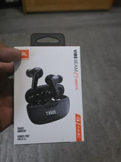 JBL Bluetooth earbuds