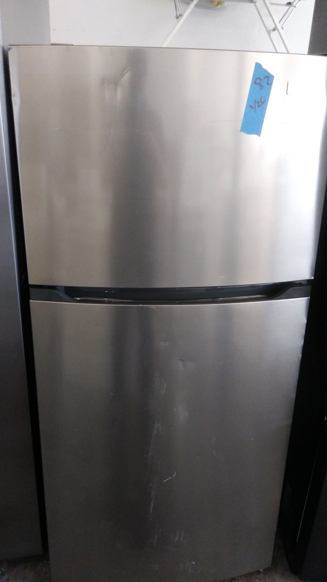 New scratch and dent 28" Frigidaire refrigerator