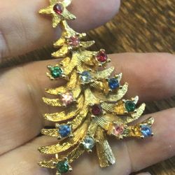 Vintage signed MIYU gold tone Christmas tree pin brooch