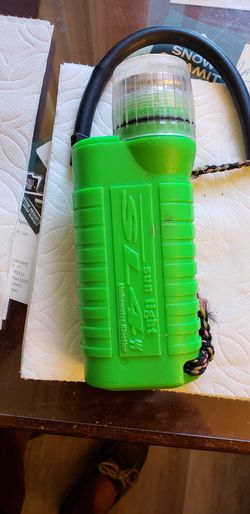 Dive light SL4 under water Kinetics.