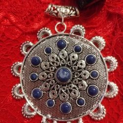 Floral Lapis Lazuli Pendant