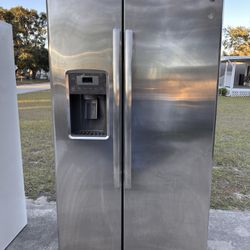 Ge Stainless Steel Refrigerator Works Great-30 DAY WARRANTY (same Day Delivery Available)