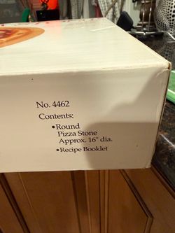 Round Pizza Stone 16 Inch with Recipe Booklet