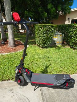 Zt3 pro Segway electric scooters. Open box brand new