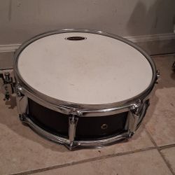 Used 14" By 6" STARCASTER Snare 