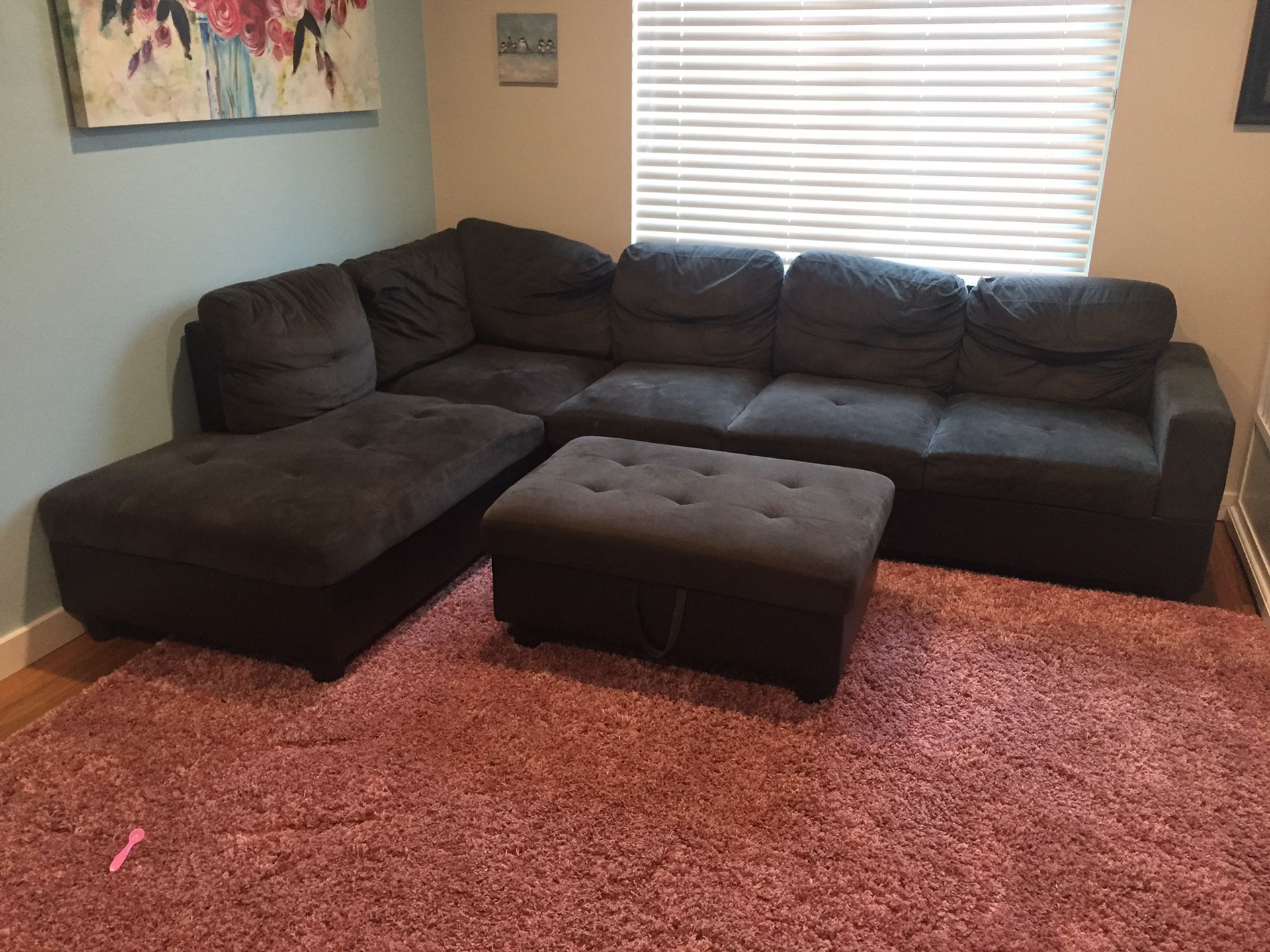 Sectional sofa with storage ottoman