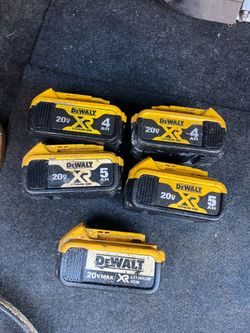 Dewalt 20v baterías 🔋 trabajan bien las puedes calar $195 por todas firme precio