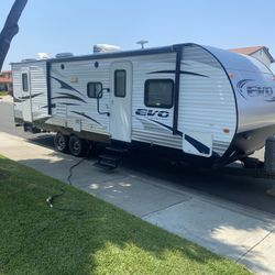 2016 Forest River Evo Model T2850