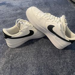 Nike Air Force 1 ‘07 Shoes Size 10.5M