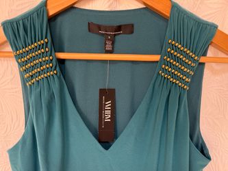New With Tags White House Black Market Sleeveless Top In Size Small