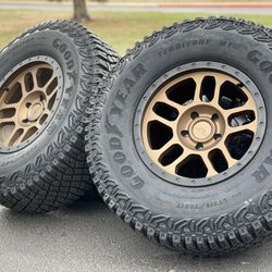 NEW 35” Set of 5 Wheels Jeep 5x127 Rims JK Gladiator JL Goodyear M/T Tires Wrangler Sahara Rubicon