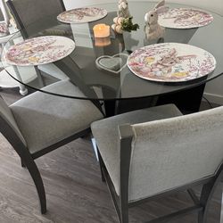 Dinning Room Set /4 chairs