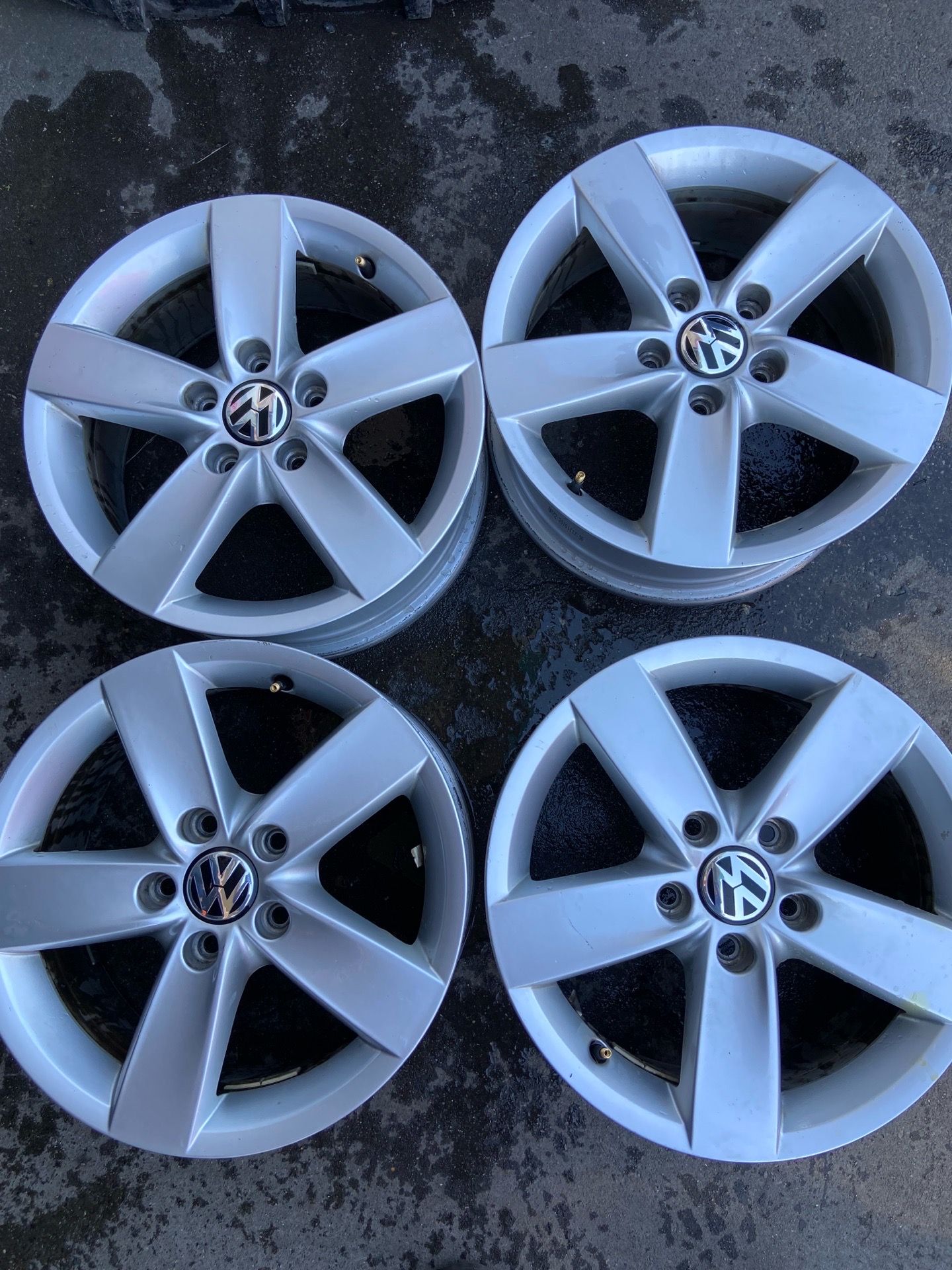 Wolkswagen passat or Jetta 5-112 bolt pattern
