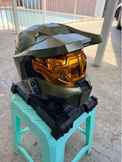 XBOX GAMES HALO 2 & HALO 3 with Chief Helmet