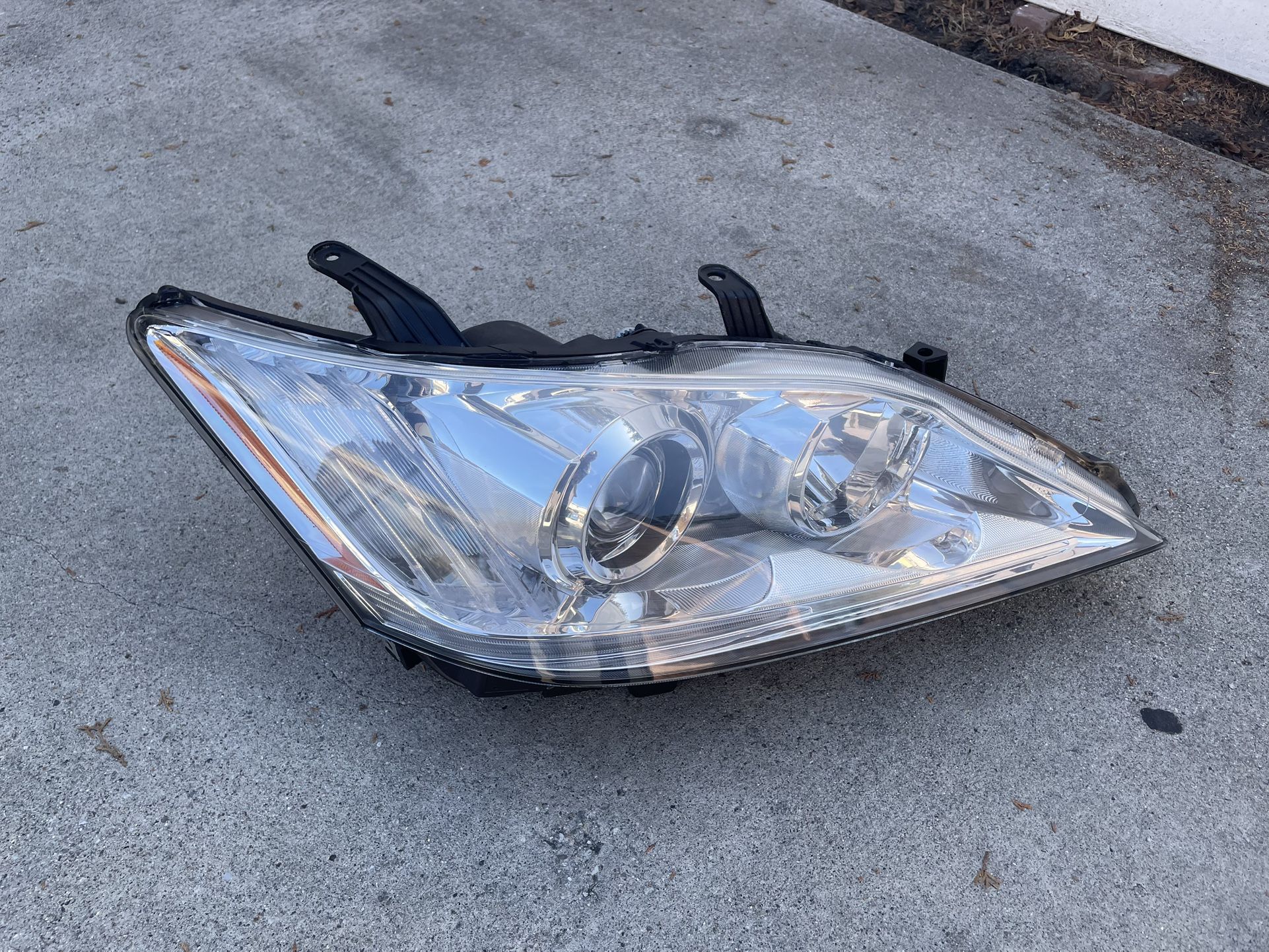 2010 2012 Lexus Es350 Headlight Used OemR 