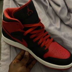 Air Jordan 1 Mid