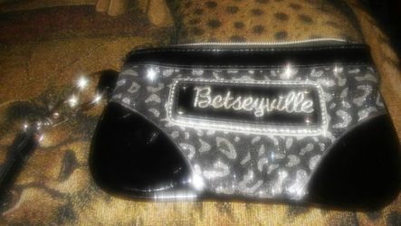 Betseyville coin purse nwot