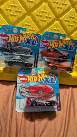 3 hot wheels XL cars
