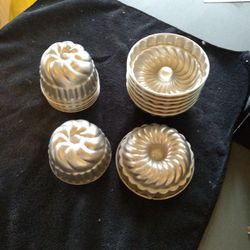 Vintage Mold 13 And All