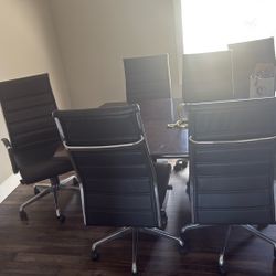 Table With Chairs 699