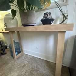 Entry Way Table