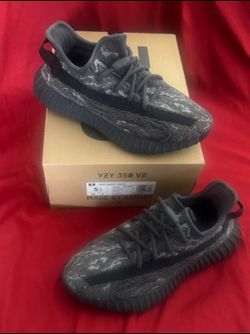 Yeezy 350 V2