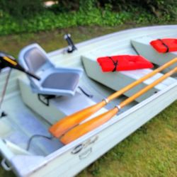 12' Aluminum MirroCraft Boat With 55lb Thrust MinnKota Electric Motor 