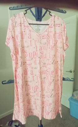 Women's size a few 2x and  3x clothes