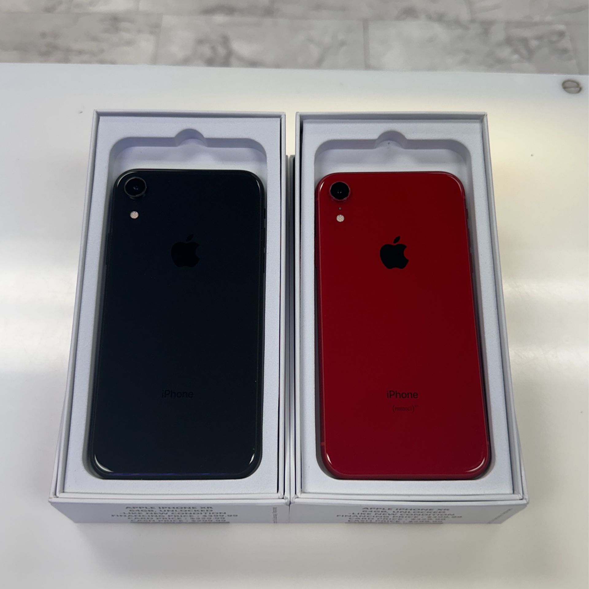Apple-iPhone XR ,64GB Unlocked, Like New Condition 
