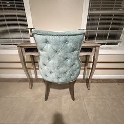 Accent Chair