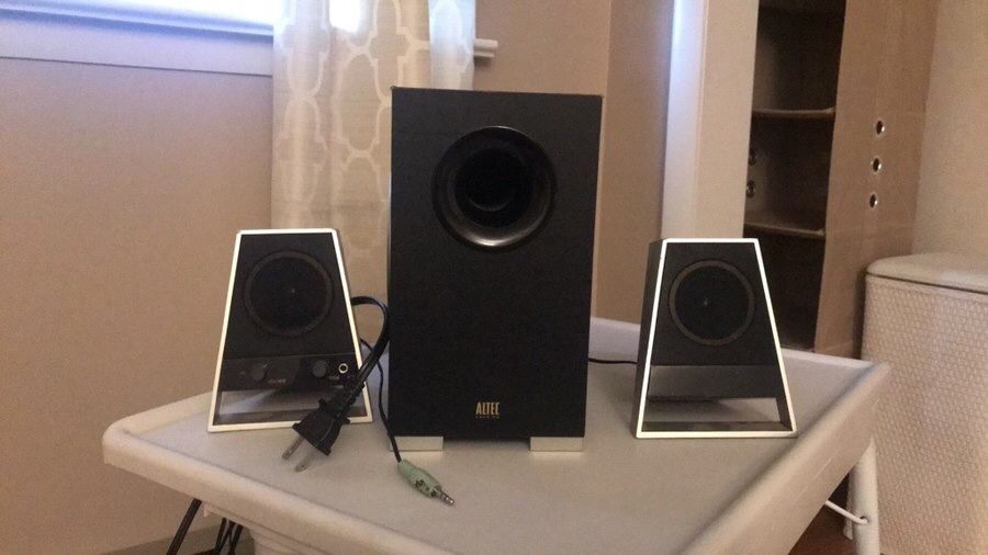 Altec Lansing 221 Computer Speakers And Subwoofer System 2.1 Wired W/ AC Power