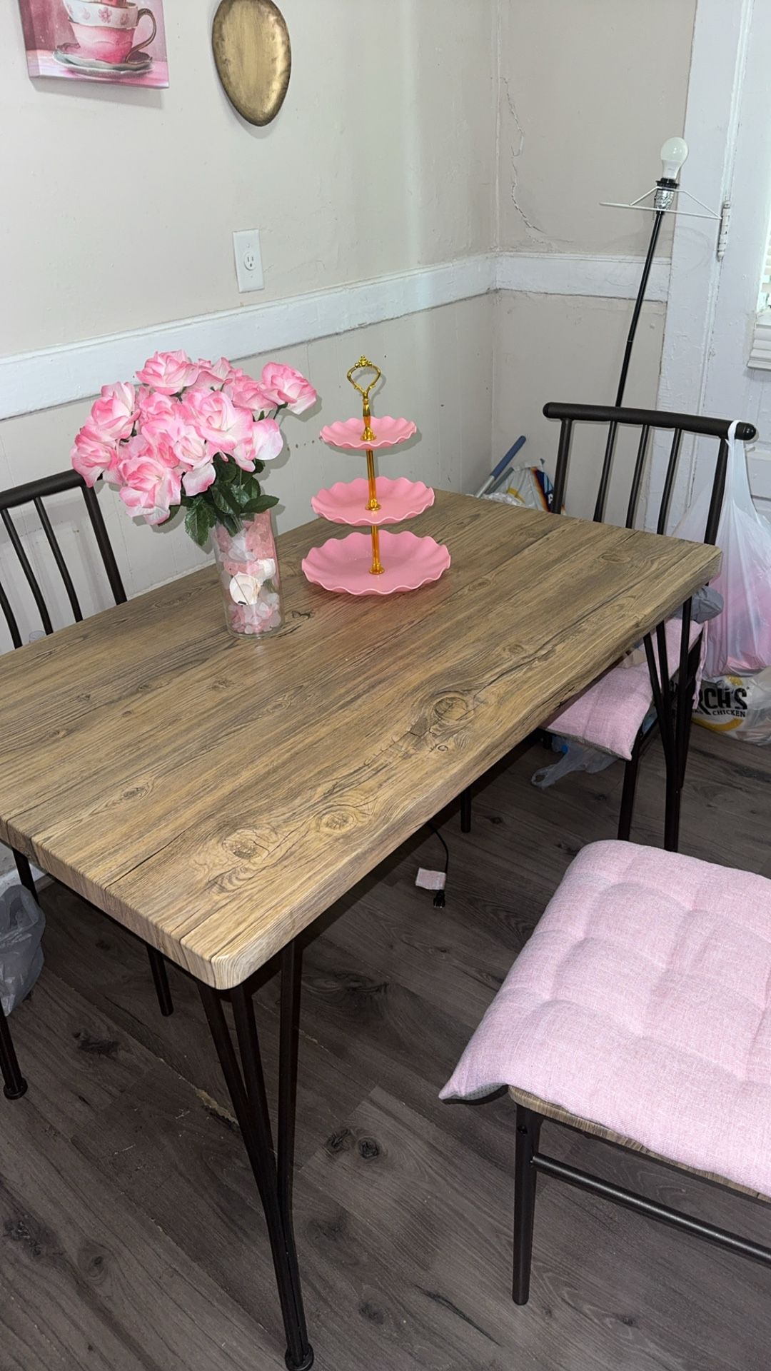 Kitchen Table 4 Chairs