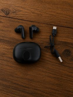 Brand New Wireless Earbuds