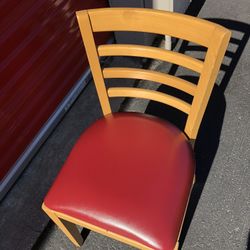 $25 Chair / $25 Silla 