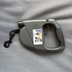 unused animal planet retractable leash w/ flashlight for dogs