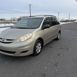 2010 Toyota Sienna