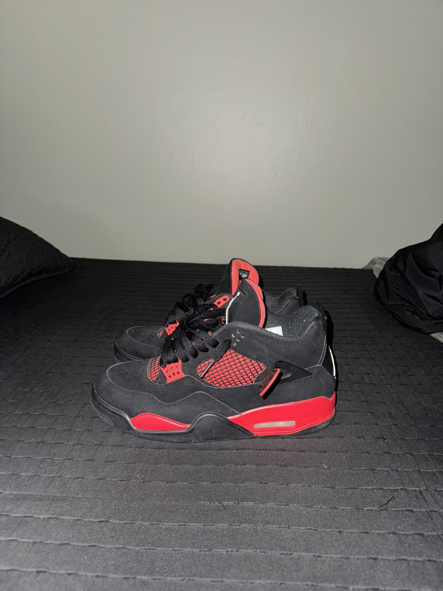 Jordan 4 Red Thunder