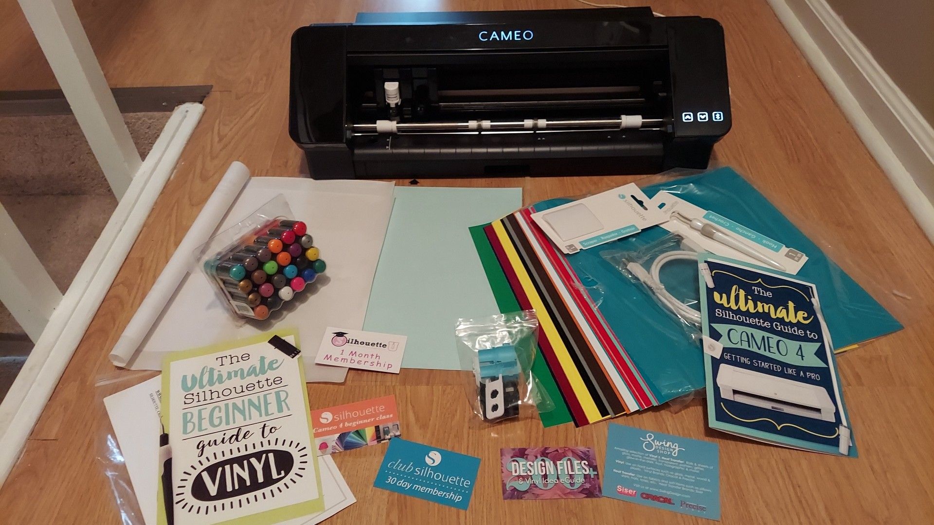 Silhouette Cameo 4 cutting machine like new vinyl pens instructions amazing best gift Christmas crafts